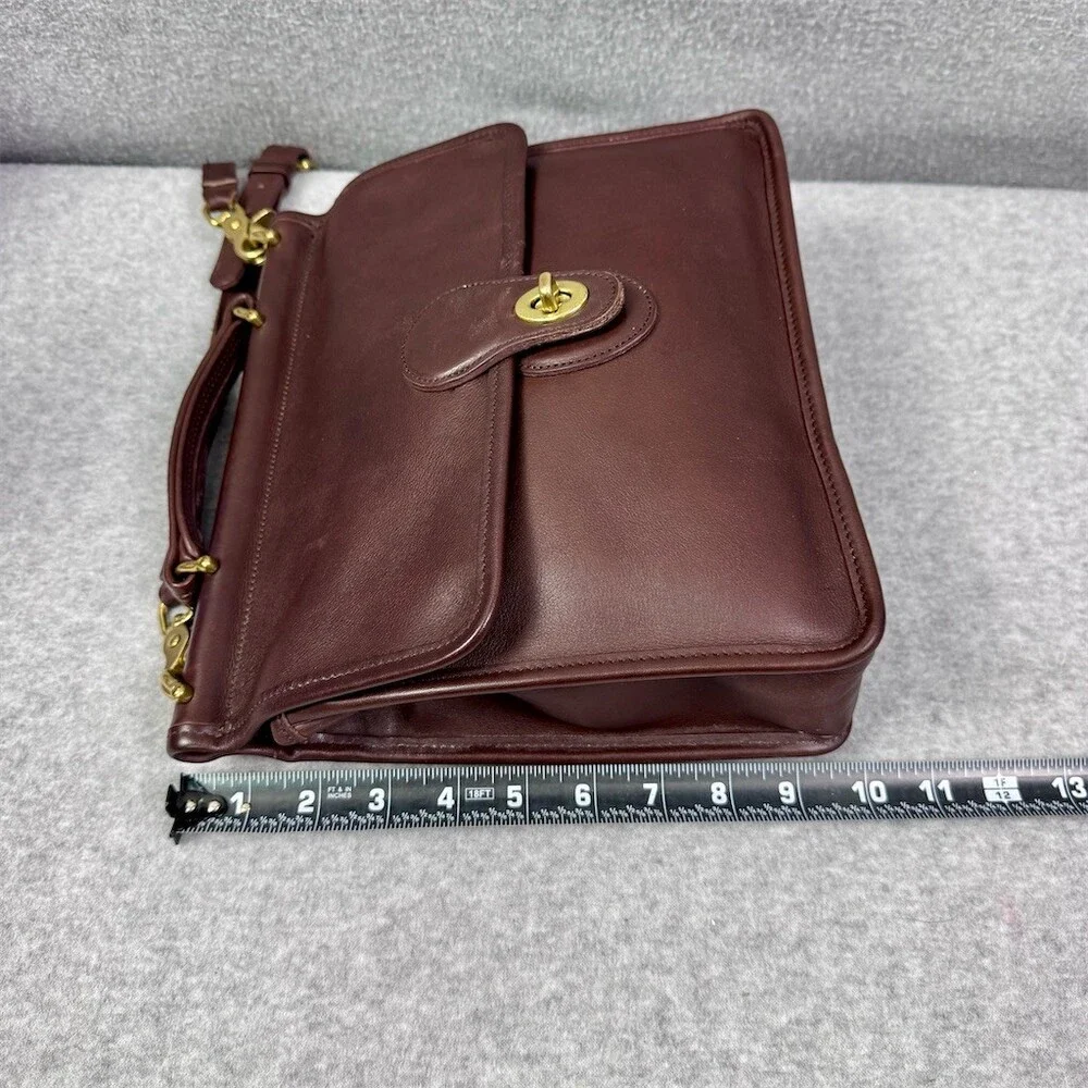 Coach Willis Vintage Crossbody Shoulder Bag Brown Turnlock Medium Top